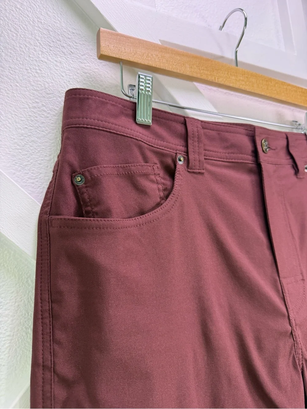 NWT Prana Men's Brion Short II 9” Inseam Cacao Maroon Size 34